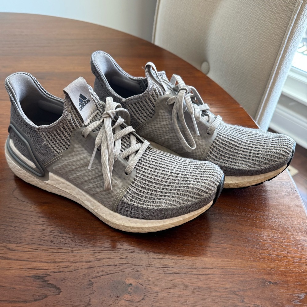 Adidas Women’s Gray Running Shoes size 8